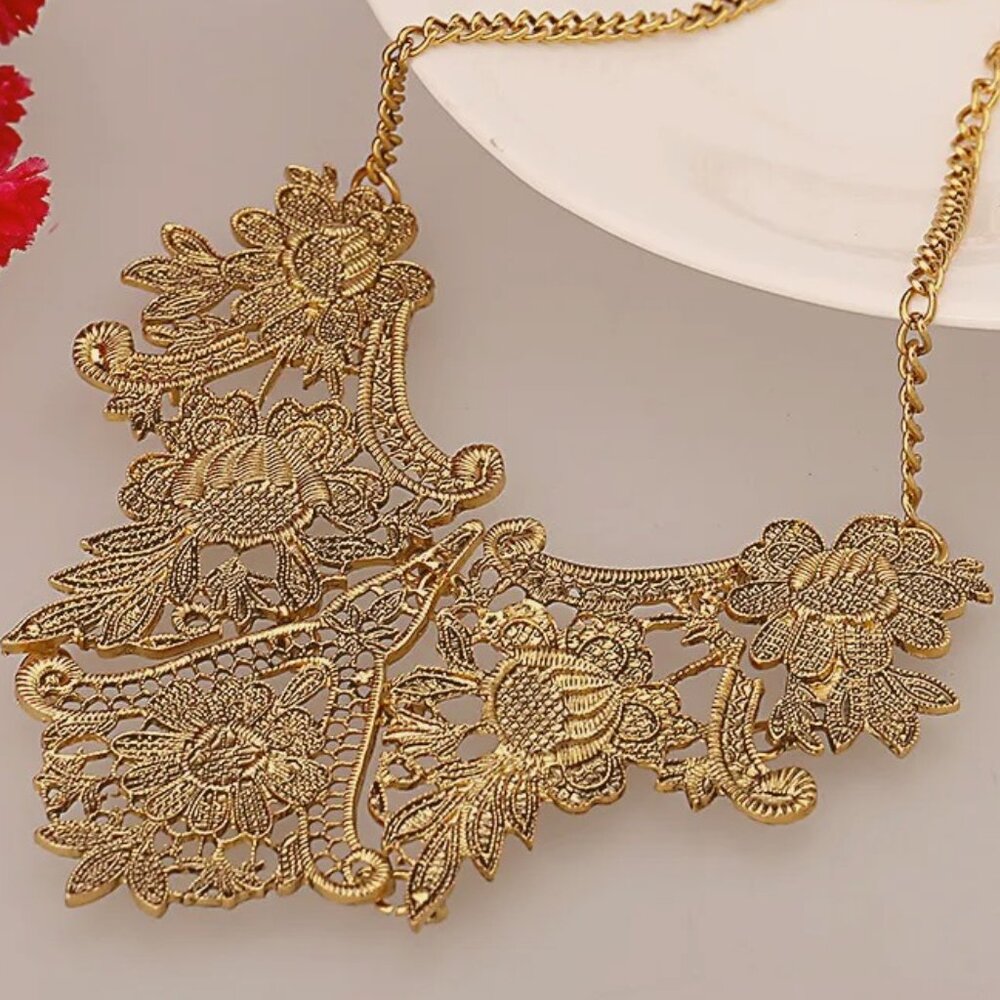 A Touch Of Enchantment To Add To Your Ensemble 18… - image 1